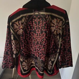 Love Tree Shaw size small